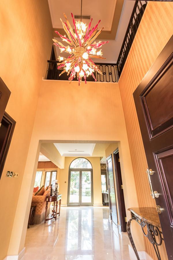 Yanjoon Holiday Homes - Palm Jumeirah Frond A Villas Dubai Bagian luar foto